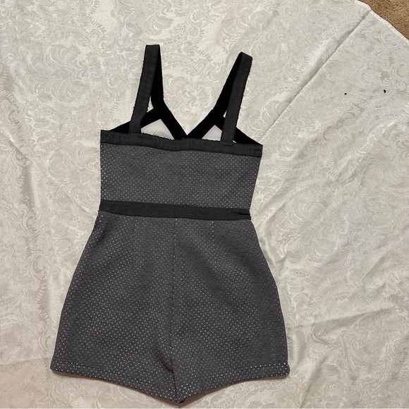 WHITNEY Eve gray and black romper size 0 - Picture 2 of 14